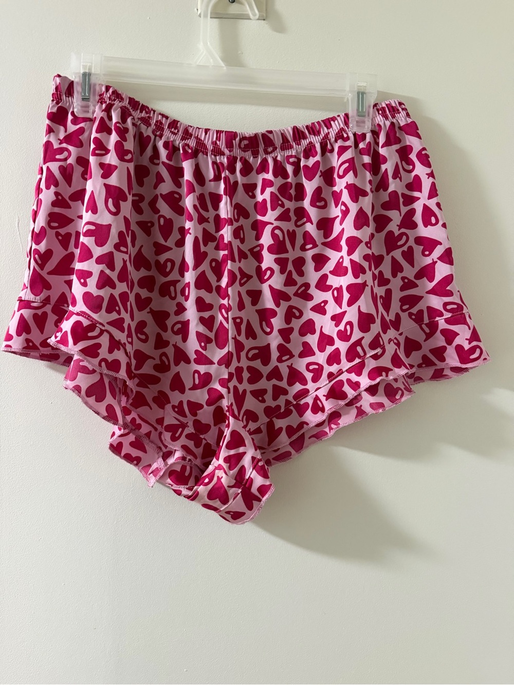 Colsie Sleep Shorts Womens L Pink Like New Heart Print Ruffle Hem Loungewear